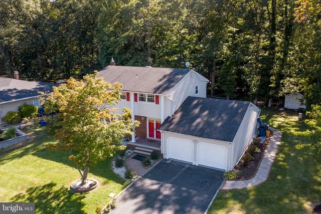 14 WOODMERE RD, North Brunswick, NJ 08902
