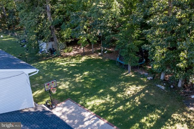 14 WOODMERE RD, North Brunswick, NJ 08902