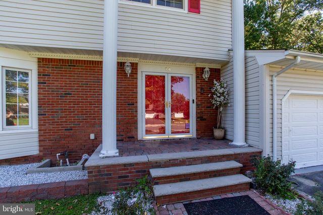 14 WOODMERE RD, North Brunswick, NJ 08902