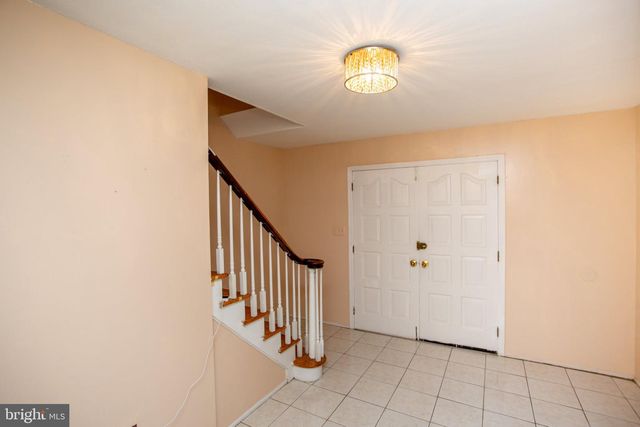 14 WOODMERE RD, North Brunswick, NJ 08902
