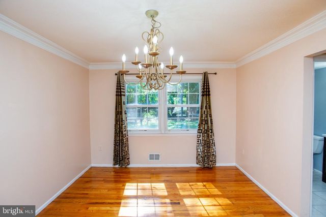 14 WOODMERE RD, North Brunswick, NJ 08902