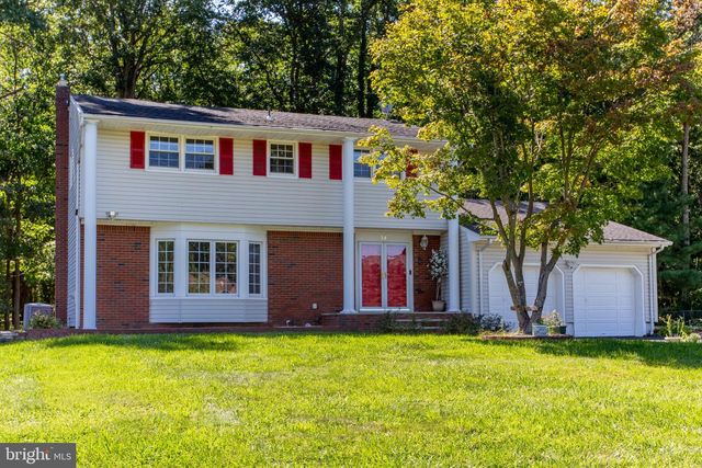 14 WOODMERE RD, North Brunswick, NJ 08902