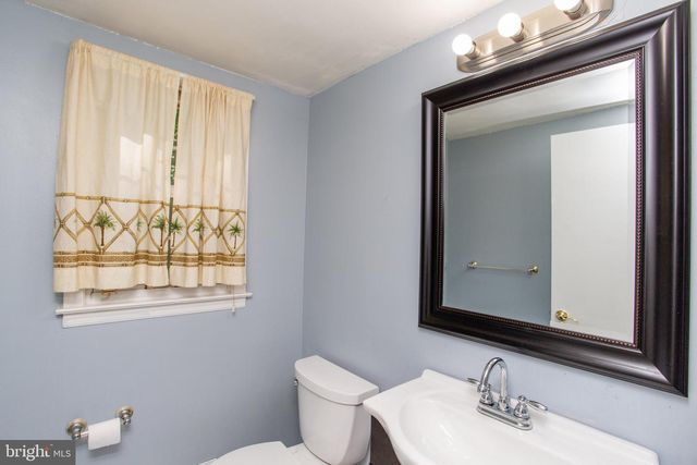 14 WOODMERE RD, North Brunswick, NJ 08902
