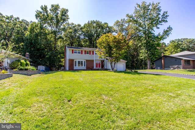 14 WOODMERE RD, North Brunswick, NJ 08902