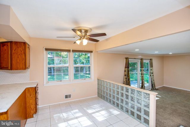 14 WOODMERE RD, North Brunswick, NJ 08902