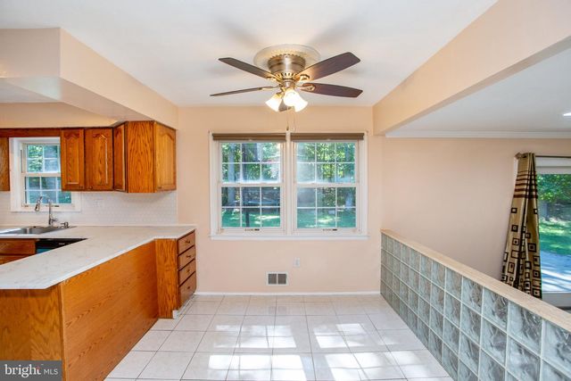 14 WOODMERE RD, North Brunswick, NJ 08902