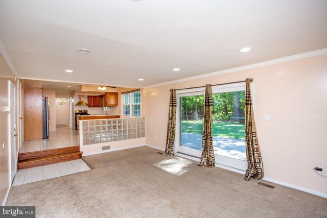 14 WOODMERE RD, North Brunswick, NJ 08902