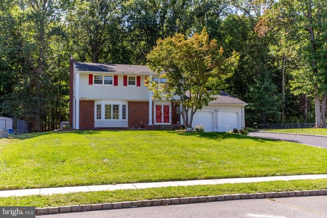 14 WOODMERE RD, North Brunswick, NJ 08902