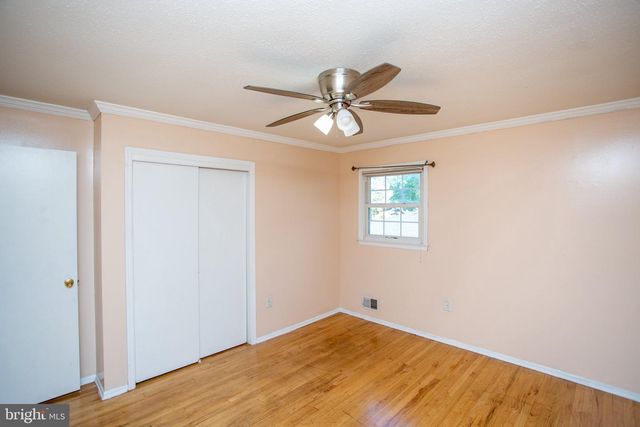 14 WOODMERE RD, North Brunswick, NJ 08902