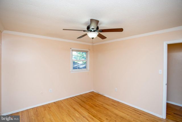 14 WOODMERE RD, North Brunswick, NJ 08902