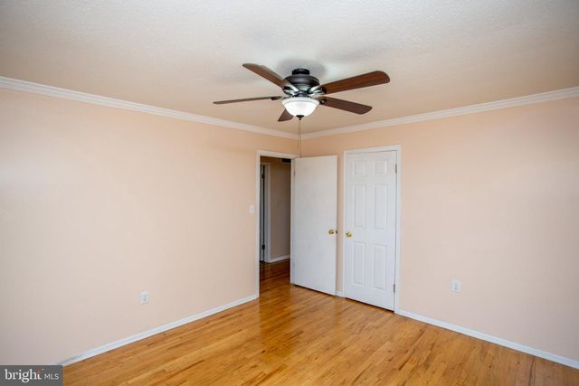 14 WOODMERE RD, North Brunswick, NJ 08902