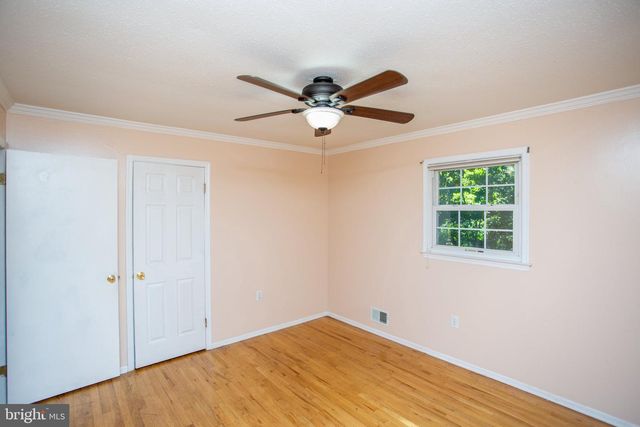 14 WOODMERE RD, North Brunswick, NJ 08902