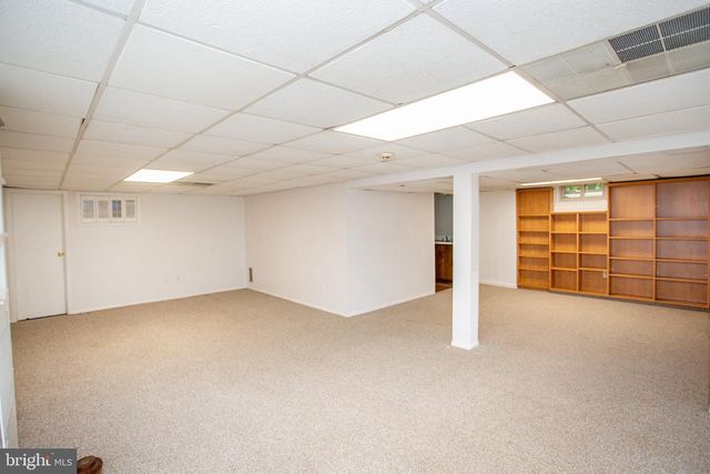14 WOODMERE RD, North Brunswick, NJ 08902