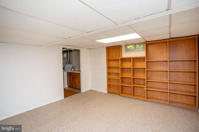 14 WOODMERE RD, North Brunswick, NJ 08902