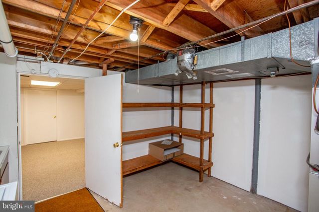 14 WOODMERE RD, North Brunswick, NJ 08902
