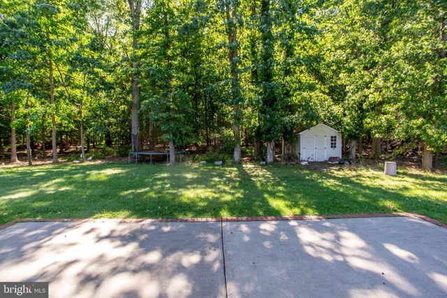 14 WOODMERE RD, North Brunswick, NJ 08902