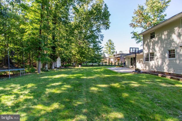 14 WOODMERE RD, North Brunswick, NJ 08902