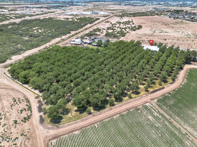 636 Keagle Road, Socorro, TX 79927