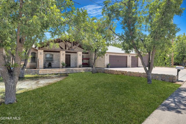 636 Keagle Road, Socorro, TX 79927