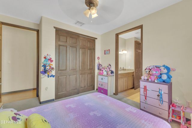 636 Keagle Road, Socorro, TX 79927