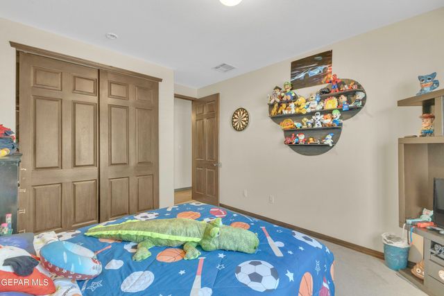 636 Keagle Road, Socorro, TX 79927