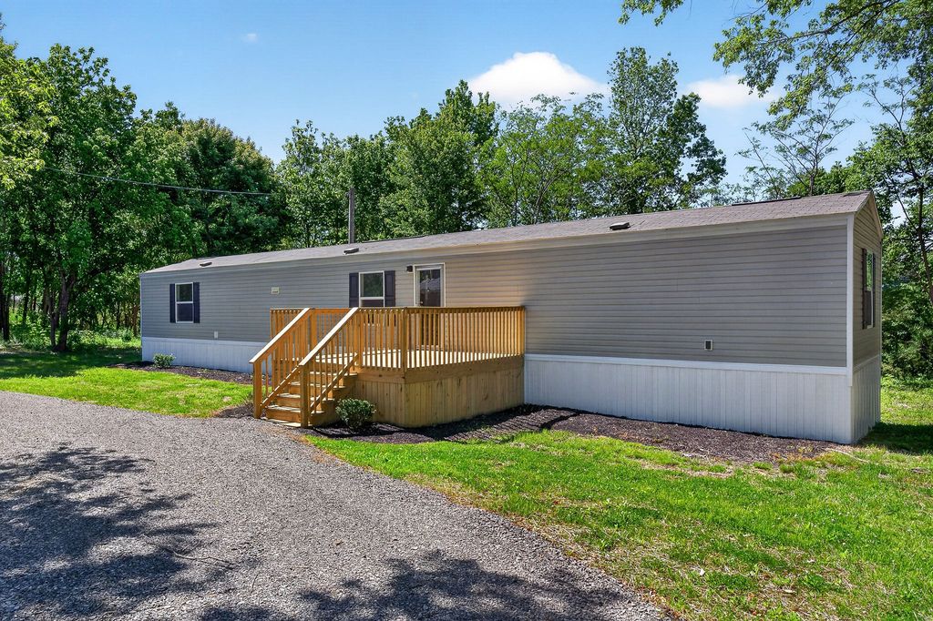 8380 Chaffin Rd, Baxter, TN 38544