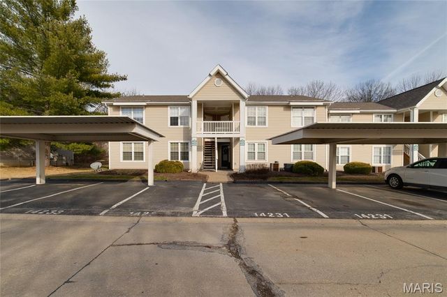 14225 Cape Horn Place, Florissant, MO 63034