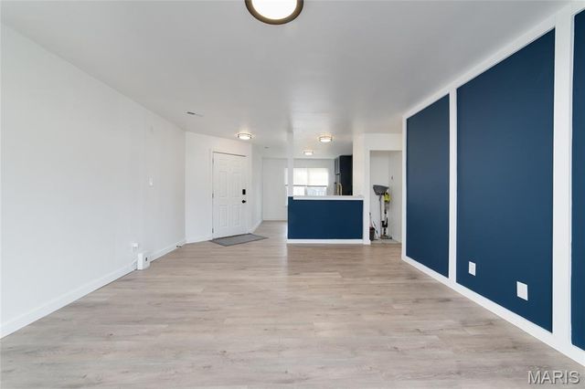 14225 Cape Horn Place, Florissant, MO 63034