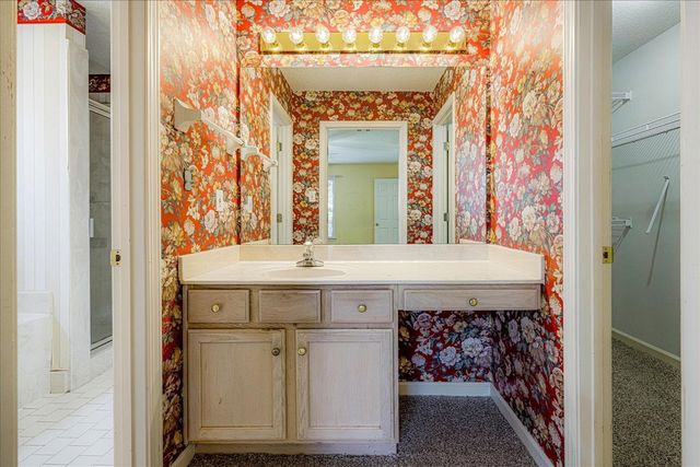 624 E ASHLEY GLEN CIR, Memphis, TN 38018