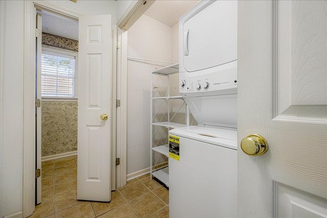 624 E ASHLEY GLEN CIR, Memphis, TN 38018