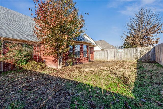 624 E ASHLEY GLEN CIR, Memphis, TN 38018