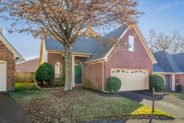 624 E ASHLEY GLEN CIR, Memphis, TN 38018