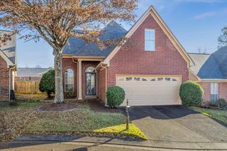624 E ASHLEY GLEN CIR, Memphis, TN 38018