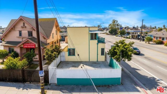 2200 S Normandie Avenue, Los Angeles, CA 90007