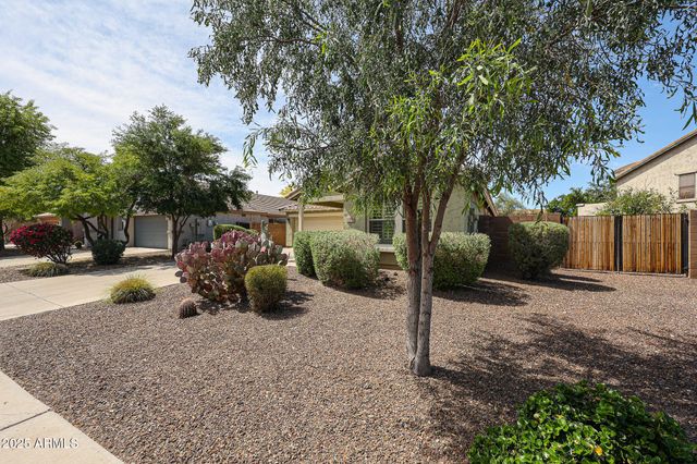 12845 W MILTON Drive, Peoria, AZ 85383