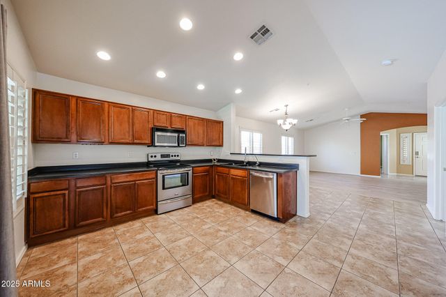 12845 W MILTON Drive, Peoria, AZ 85383