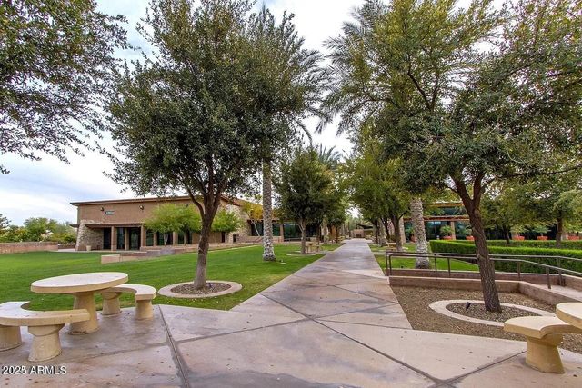 12845 W MILTON Drive, Peoria, AZ 85383