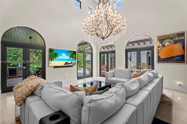 8550 Old Cutler Road, Coral Gables, FL 33143