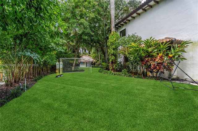 8550 Old Cutler Road, Coral Gables, FL 33143