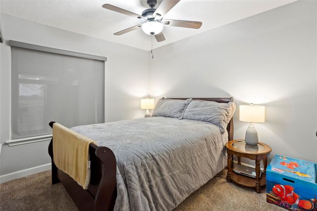 654 W Country Grove Circle, Pearland, TX 77584