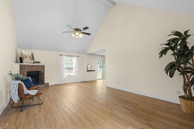 394 Buckingham Blvd, Gallatin, TN 37066