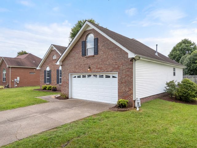 394 Buckingham Blvd, Gallatin, TN 37066