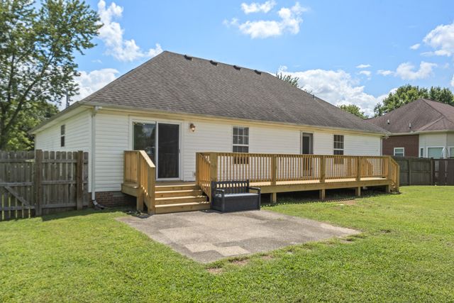394 Buckingham Blvd, Gallatin, TN 37066