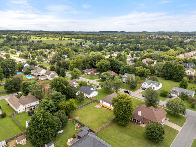 394 Buckingham Blvd, Gallatin, TN 37066