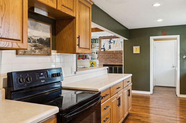 10016 Linkwood Drive, Dallas, TX 75238