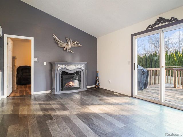 4086 Squire Hill Drive, Flushing, MI 48433