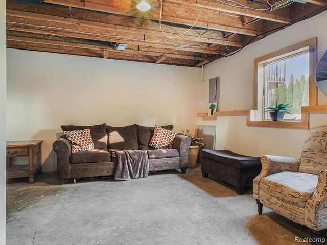 4086 Squire Hill Drive, Flushing, MI 48433