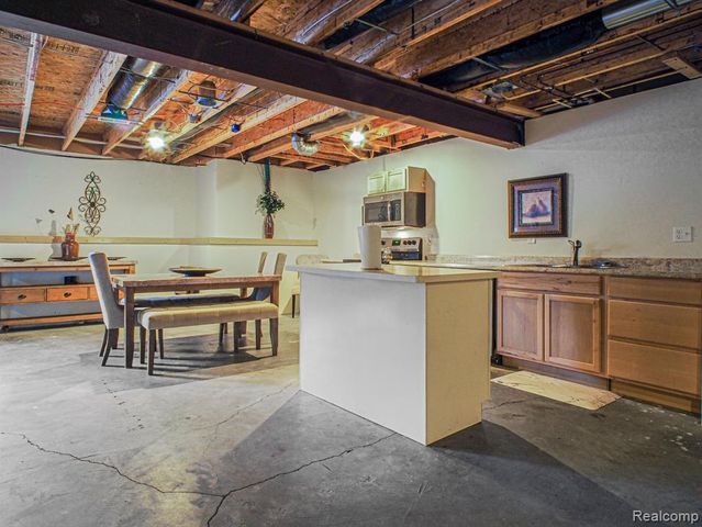 4086 Squire Hill Drive, Flushing, MI 48433