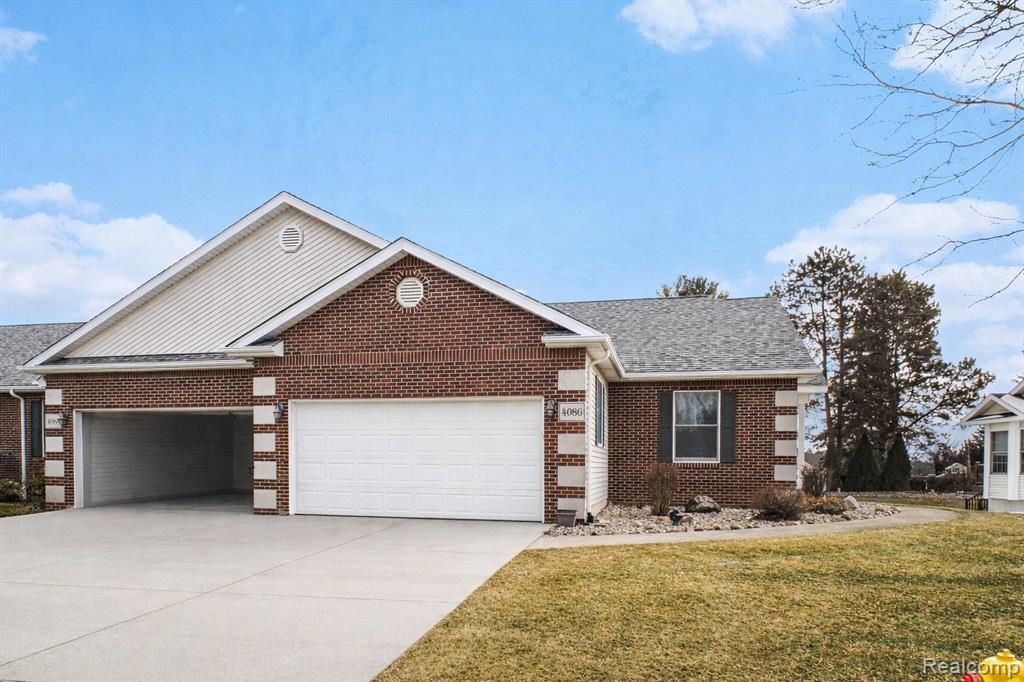 4086 Squire Hill Drive, Flushing, MI 48433