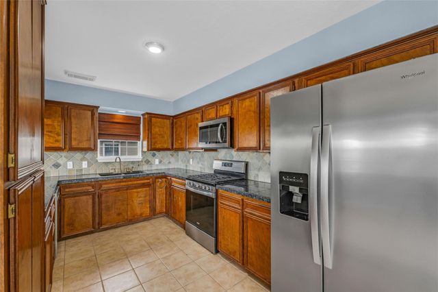 16526 Nassau Way, Galveston, TX 77554